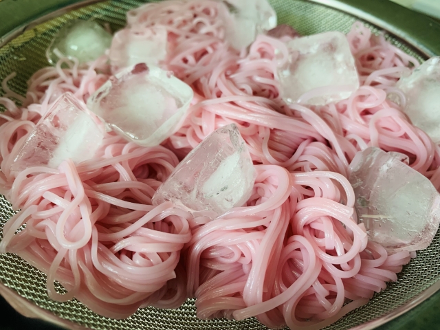 【みわのにじ】パステルカラーが美しい素麺｜味良し見た目良し！